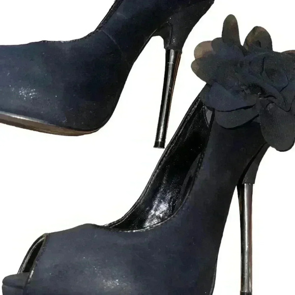 Call IT Spring Black Stilettos with beautiful Flower - Picture 13 of 15